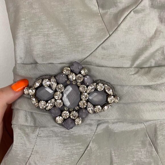 BADGLEY MISCHKA silver off the shoulder dress nwt - Picture 6 of 9